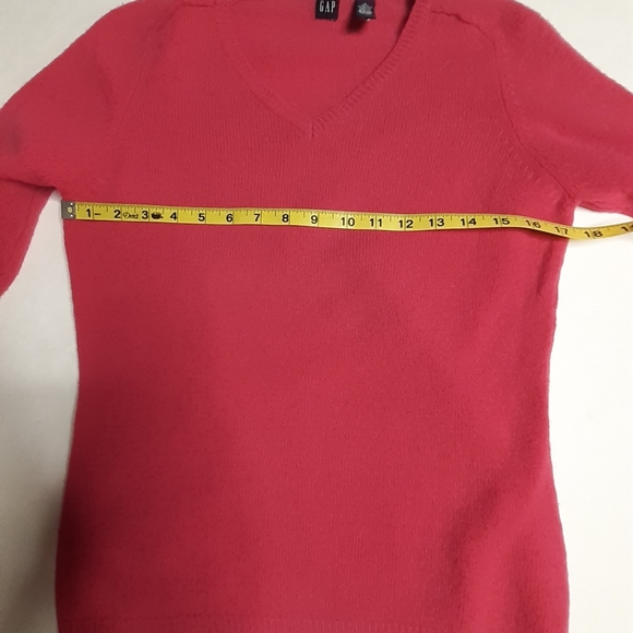 Gap sweater. 100% Lambs wool. Crimson - Picture 3 of 7